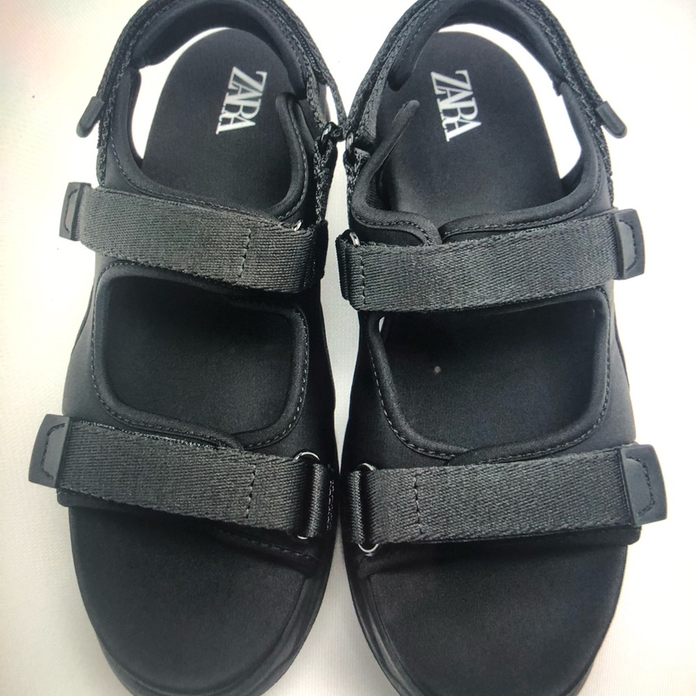 Size 8 Black Platform Sport Sandals NWOT